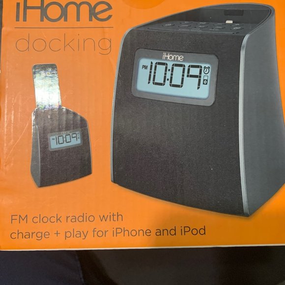 iHome iPL22GC Lightning Clock Radio for iPhone/iPod - Picture 2 of 5